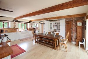 Kitchen / Breakfast Room - click for photo gallery